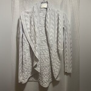 Elegant White Cable Knit Sweater